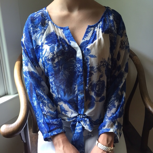 Forever 21 Tops - 🌸HP🌸 Forever 21 Toile Blouse