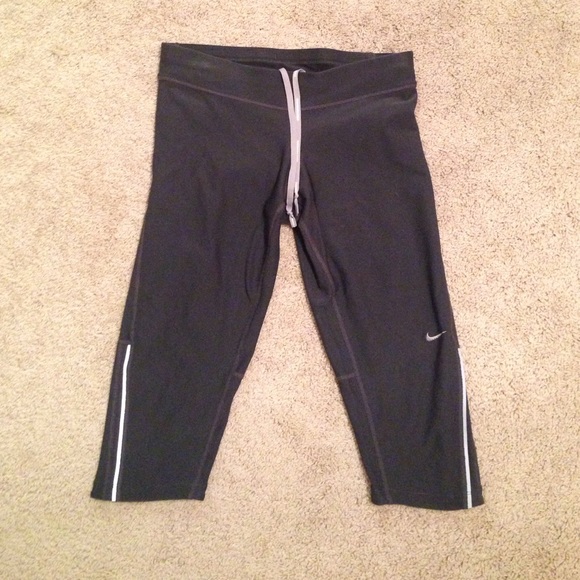 Nike capris