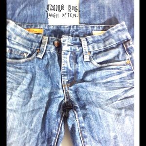 Bundle (jeans, VS shirt and crop top) @mphillips15