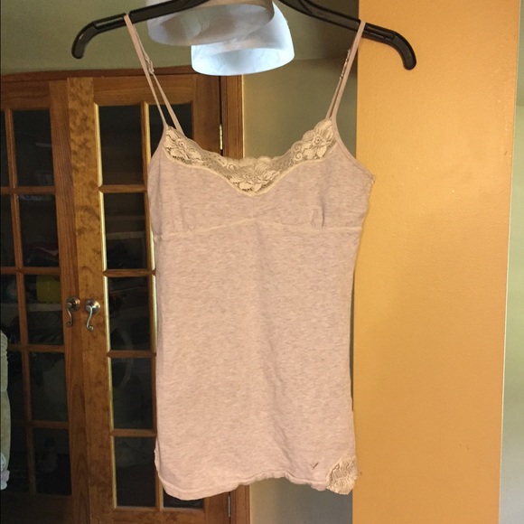 Simple light grey tank