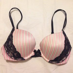 Victoria's Secret very sexy bra 32D