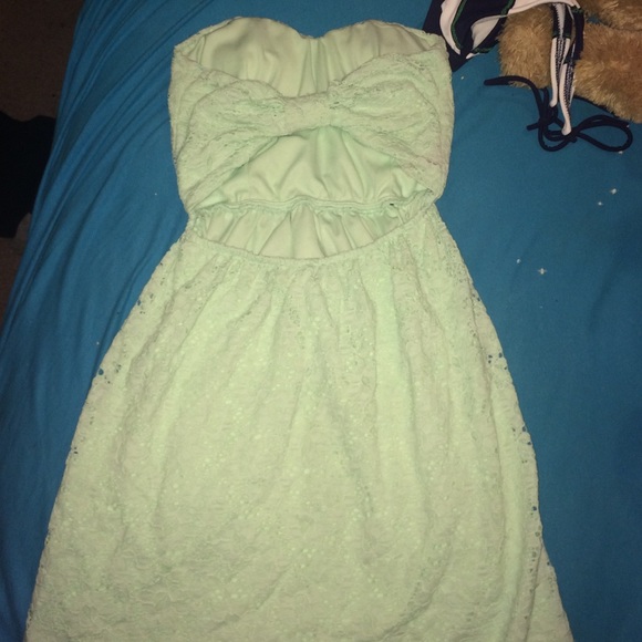 Mint green strapless dress - Picture 2 of 2