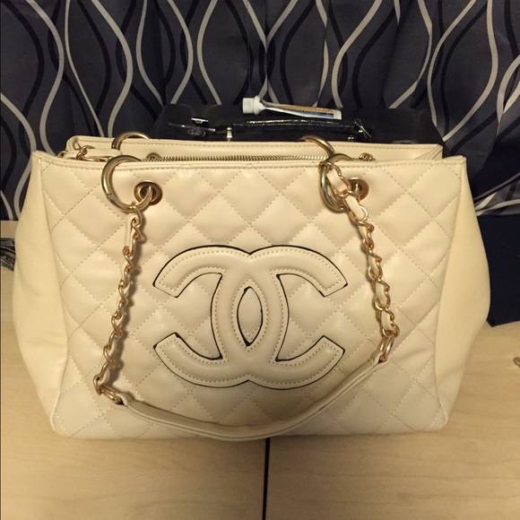 Handbag 🎉SOLD🎉