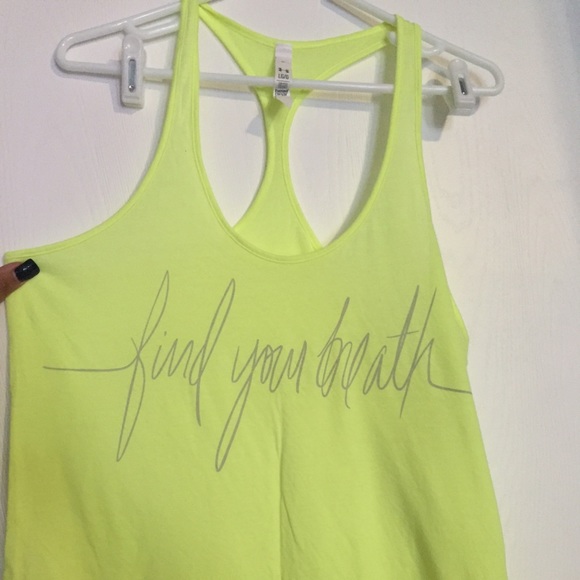 NWOT Adorable yellow tank top