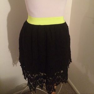 Double layers black lace midi skirt