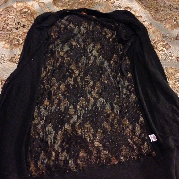 Sold in bundle - Picture 2 of 2