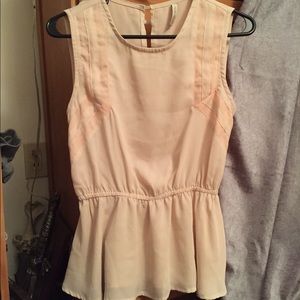 🎀GIFTED🎀 Semi-sheer peplum top