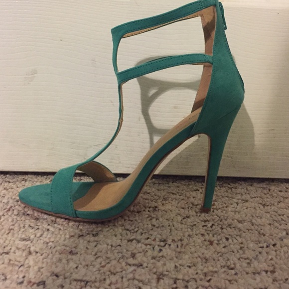 Sea Green Heels - Picture 3 of 3