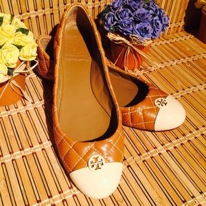 Tory burch flats ( SOLD)