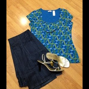 Beautiful blue/green fitted top🌹