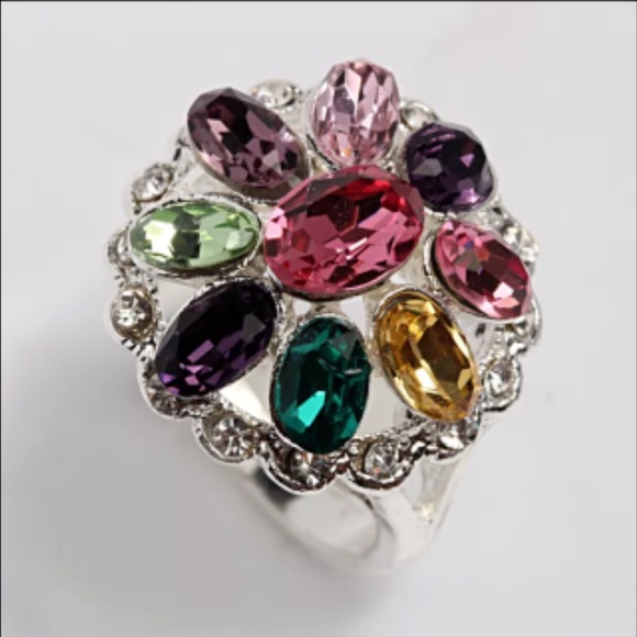 Gorgeous ring - Picture 1 of 1