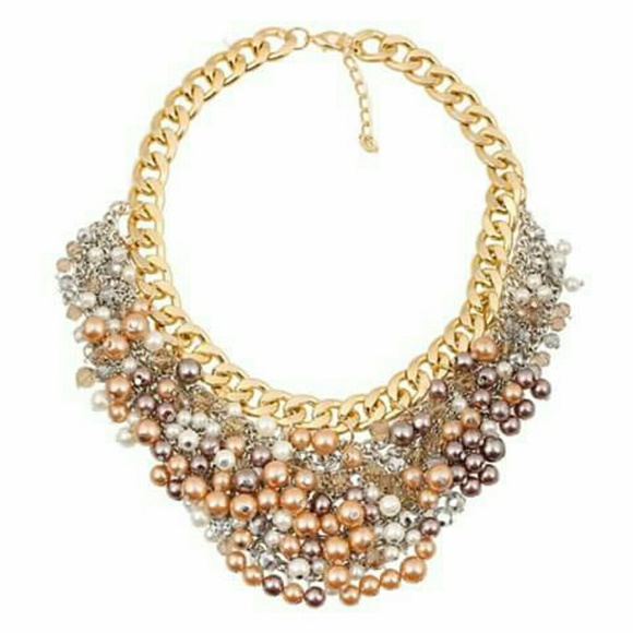 Pearl Necklace - Picture 2 of 3