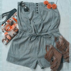 🎀PIN STRIP BLUE AND WHITE ROMPER🎀