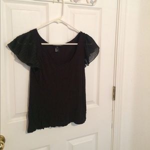 (4 for $40) black H&M shirt with flowy sleeves