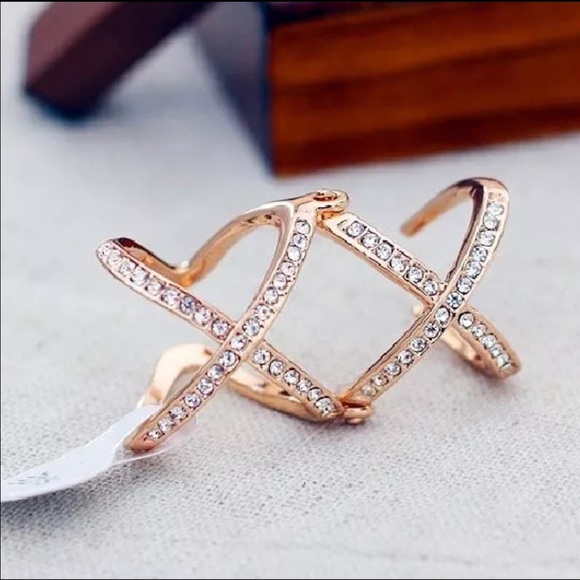 Double Knuckle Rhinestone Ring - Picture 2 of 4