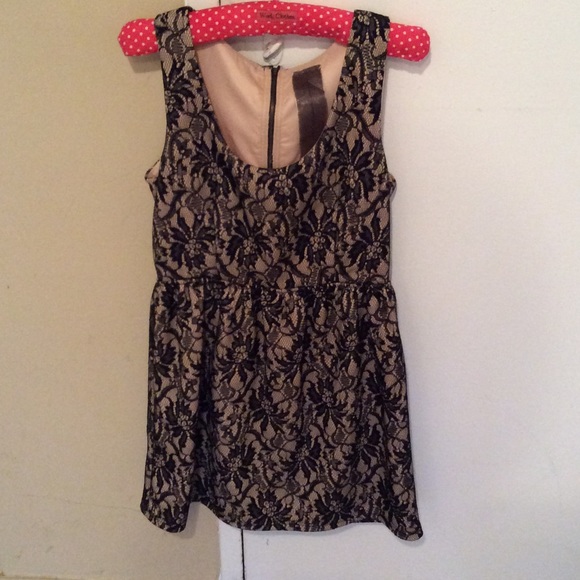 NWOT Girly nude black lace dress zipper detail
