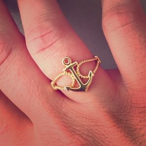 Anchor Gold ring. Size 8.