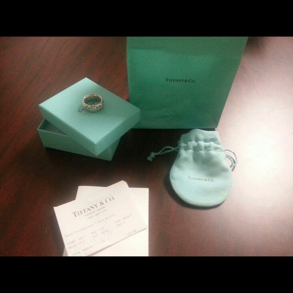 *SOLD* Tiffany and Co. Paloma Picasso Ring - Picture 4 of 4