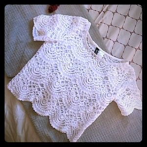 H&M Divided off white lace crop top