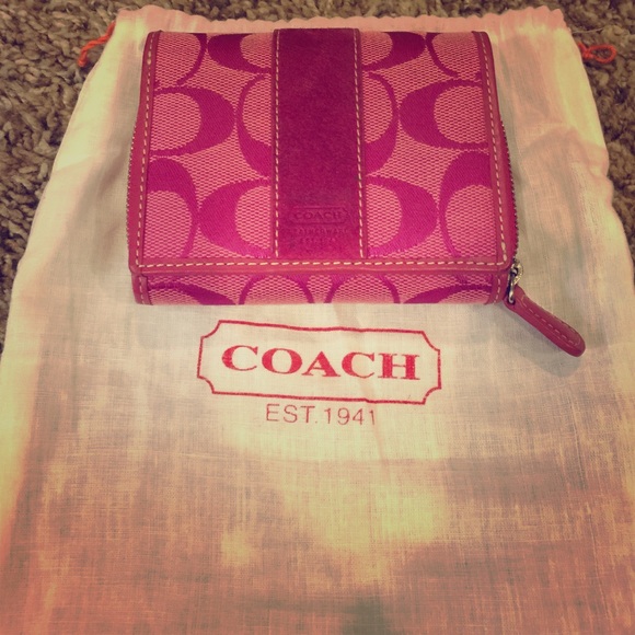 Coach signature wallet