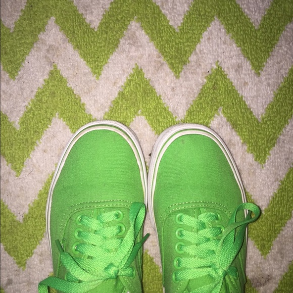 Lime Green Vans 💚