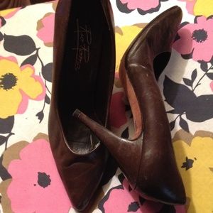 Brown leather pumps ✂️PRICE CUT✂️