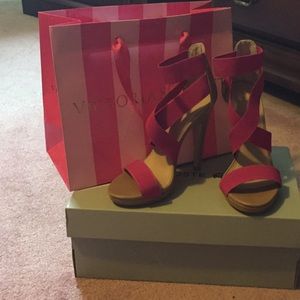 NWOT Victoria's Secret dress sandals