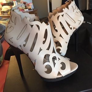 United Nude Calligraffiti Shoe