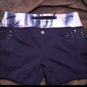 Lululemon spandex shorts! Size 6