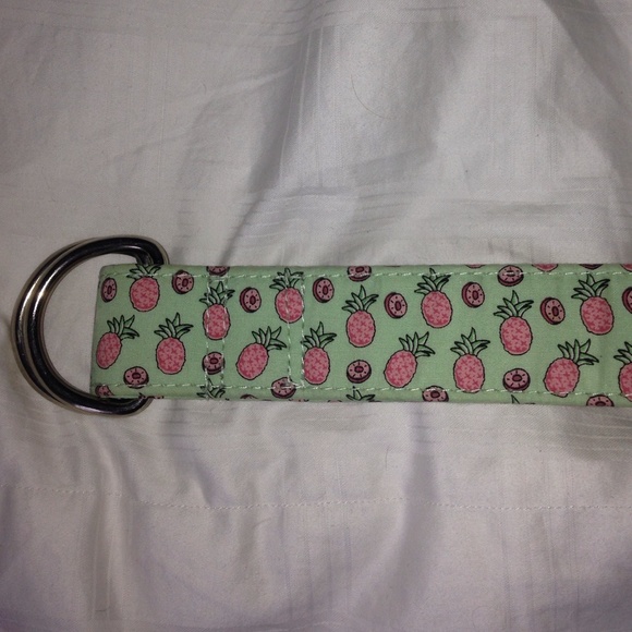 buy me‼️‼️Vineyard Vines Green Pineapple Belt