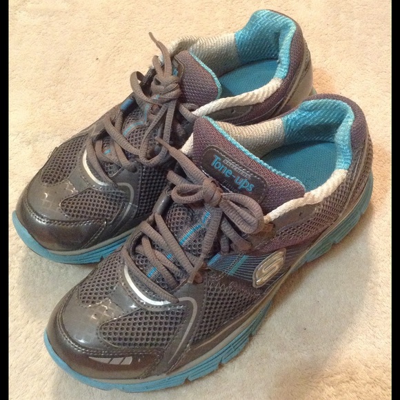 ⛔️SOLD⛔️Tune ups Sketchers - Picture 2 of 3