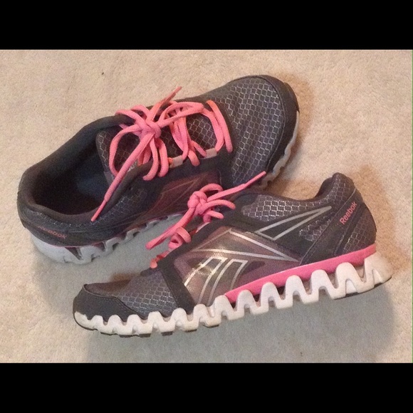 ⛔️SOLD⛔️Reebok tennis - Picture 1 of 2