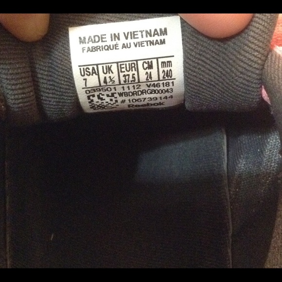 ⛔️SOLD⛔️Reebok tennis - Picture 2 of 2