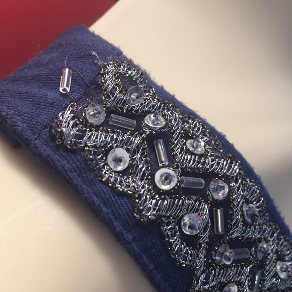 NY&CO Sleeveless V-neck Top XS - Picture 3 of 4