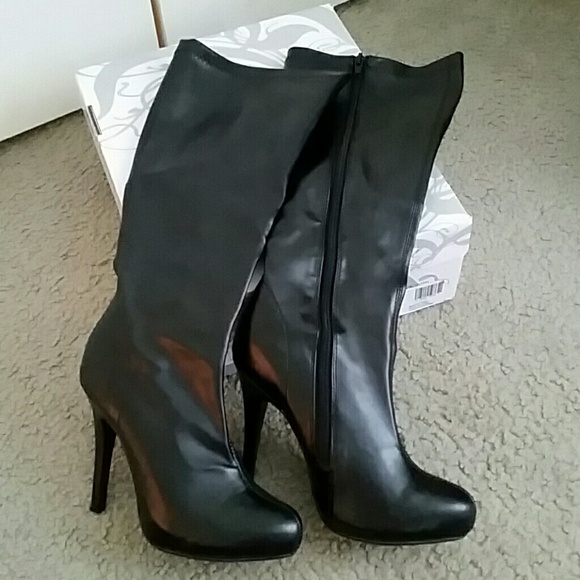 Shi by journeys stiletto boots