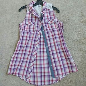 Button down loose fit shirt