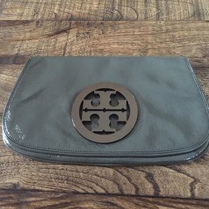 Slate gray Tory clutch.