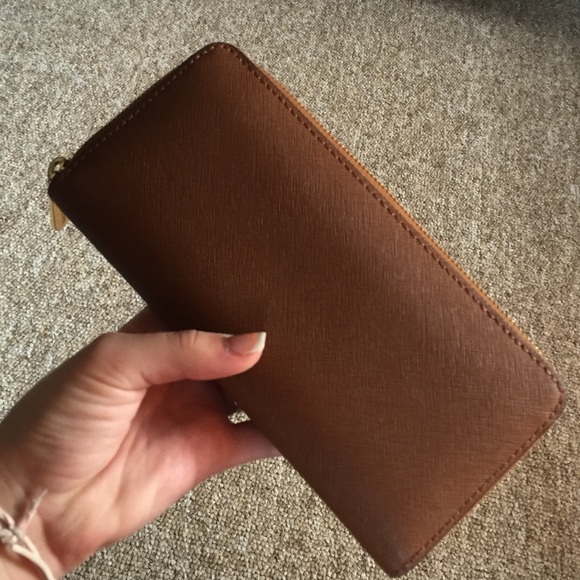 Michael Kors wallet - Picture 2 of 4