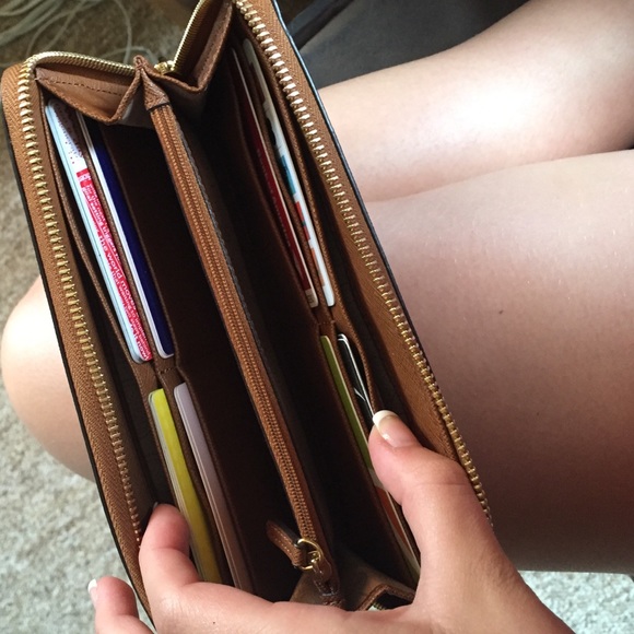 Michael Kors wallet - Picture 4 of 4