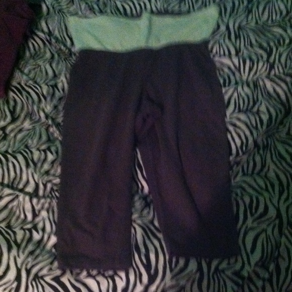 Running capris