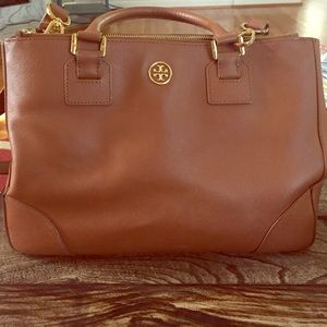 Very loved Tory Burch Robinson bag