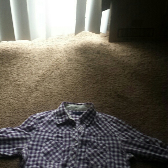 Button up - Picture 2 of 3