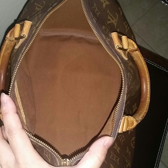 Authentic Louis Vuitton Speedy 30**SOLD** - Picture 2 of 4