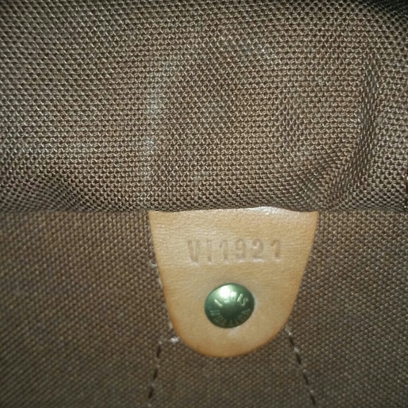Authentic Louis Vuitton Speedy 30**SOLD** - Picture 3 of 4