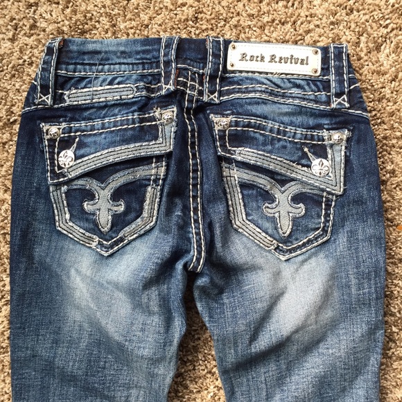 ✨LOWEST✨ Rock Revival Boot Cut Jeans - Size 25