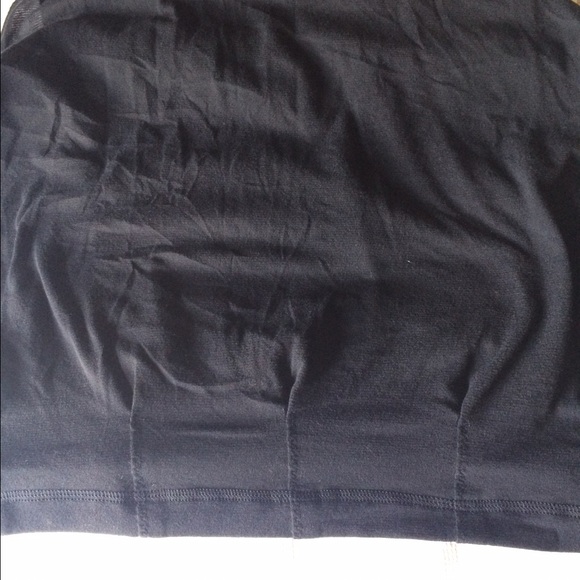 Lululemon built-in-bra tank - Picture 3 of 3