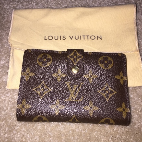 SOLD LOCALLY - Authentic Louis Vuitton French