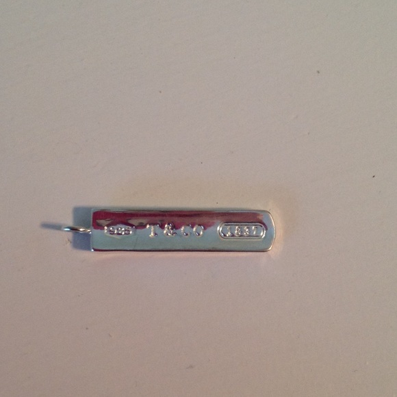 Tiffany and co. Bar pendant
