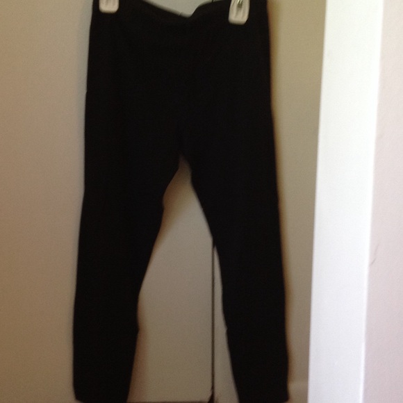 Black leggings