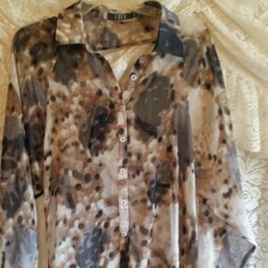 Long sleeve sheer lepard print top